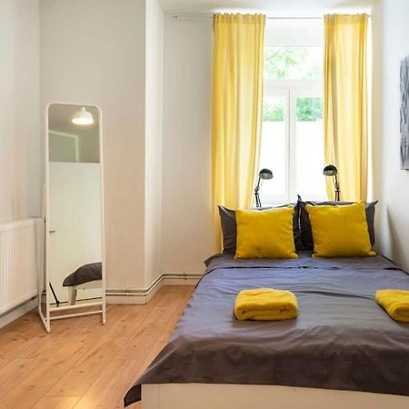 Cosy Two Br Plus Self Checkin Plus Street Parking Berlin Exterior foto