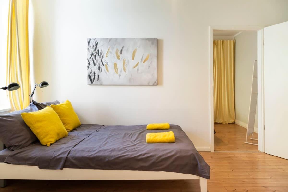 Cosy Two Br Plus Self Checkin Plus Street Parking Berlin Exterior foto