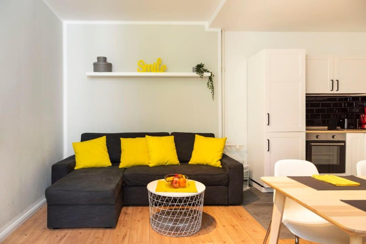 Cosy Two Br Plus Self Checkin Plus Street Parking Berlin Exterior foto